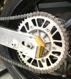 NEU Ducati M900 888 u.a. Kettenspanner Achsplatte Schwinge Schutz silver